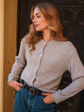 podzimní sezónu bych ráda zahájila ve znamení svetříků! 🍁dřív jsem je vůbec neměla ráda a teď bych nosila jen je. Tyhle...